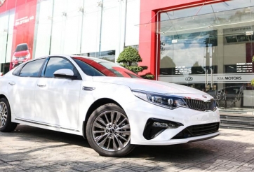Giá xe Kia Optima giảm mạnh, chỉ còn từ 759 triệu đồng